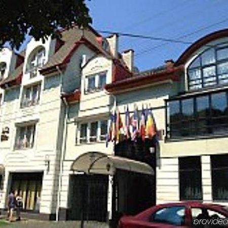 Elite Hotel Орадя Екстер'єр фото